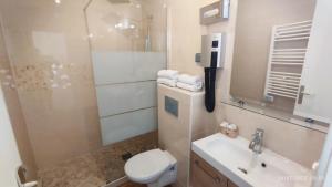 Hotels Hotel Des Arts : photos des chambres
