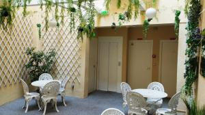 Hotels Hotel Des Arts : photos des chambres