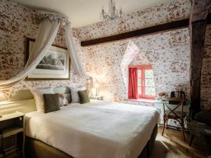 Standard Room with Canal View room in Hotel Ter Brughe