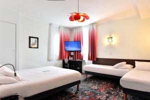 Hotels Hotel Kyriad La Rochelle Centre Ville : Chambre Quadruple