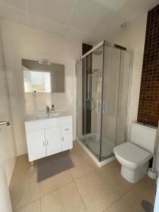 Duplex con piscina individual y vistas al mar en Torrevieja