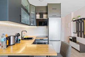 Arenas Negras Playa La Arena, Newly Renovated