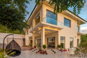 Cedar Haven by VEO - Part of StayVista