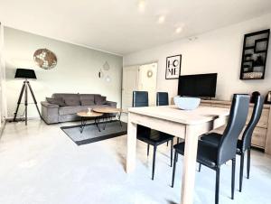 Le Victoria, élégant T2 au bord des plages, piscine, sauna