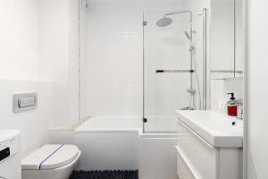 Apartment with garden Wolkowyska by Noclegi Renters