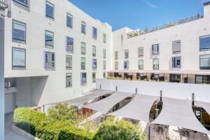 Culver City 1br w gym lounge nr restaurants LAX-1096