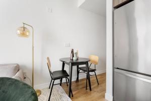 Culver City 1br w gym lounge nr restaurants LAX-1096