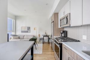 Culver City 1br w gym lounge nr restaurants LAX-1096