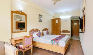 FabHotel Altus