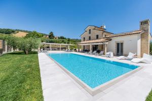 Villa Ada by Mmega