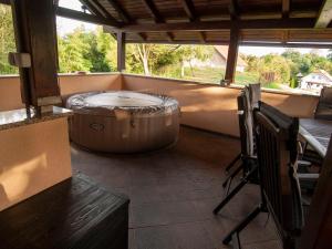 Holiday house Zarja - with sauna and hot tub 