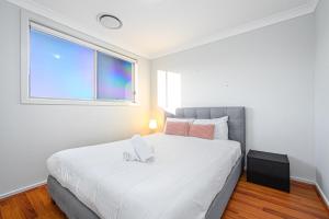 Bardia Convenient Adorable Modern 4 Br House