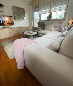 LA CASA GRADSKI VRT modern family apartment with lockable bike storage