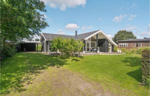 Stunning Home In Børkop