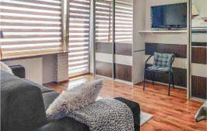 Amazing Home In Kolobrzeg With Wifi And 3 Bedrooms