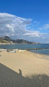 Camera Tripla Giardini Naxos Sarahouse