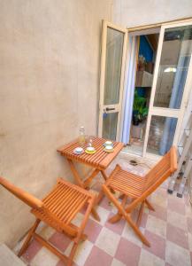 Charming 2 bedroom townhouse, internal yard JDES1-1