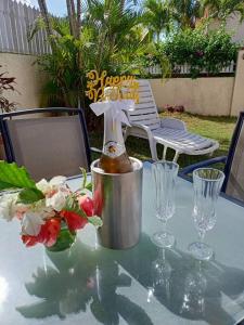 KASPOZ Entire Holiday Home - Private garden & 5 mins walk to the beach