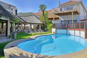 Modern Sea Point Oasis Garden, Pool & Gym Access