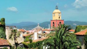 Maisons de vacances Maison de village met terras, op 20 min. afstand van Saint-Tropez. : photos des chambres