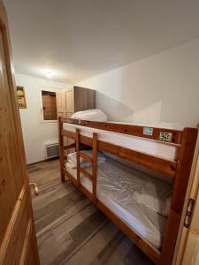 Appartements T4 rez-de-jardin Le Plan Barcelonnette : photos des chambres