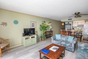 ROYAL GARDEN RESORT 1003 condo