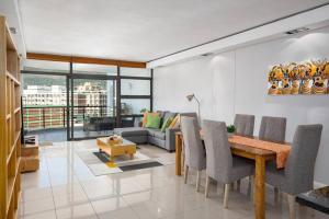 8th Floor - Table Mountain Views Central & Secure