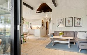 Lovely Home In Hadsund With Wifi