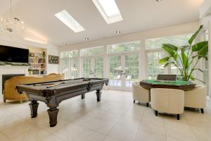 Spacious Durham Home with Fire Pit and Hot Tub!