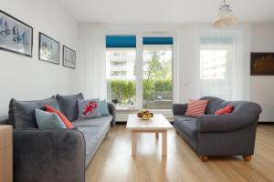 Aquamarina Apartment with Terrace - Close to the Beach - by Renters