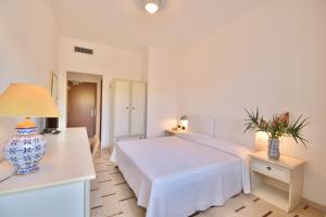 Classic Double Room room in Cossyra Hotel