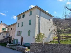 Appartements Haut Var chambre dans maison de caractere : photos des chambres