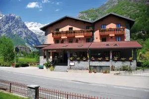 Hotel Ristorante Miramonti - Buglio in Monte