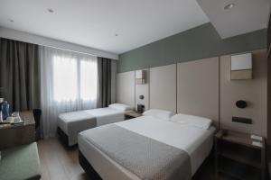 Triple Room (3 Adults) room in Catalonia Albeniz