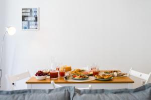 Host Wise - Charming Welcoming Flat - Centrally Located