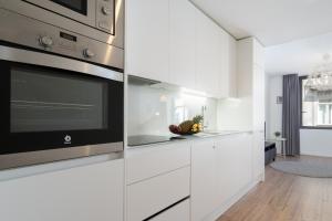 Host Wise - Charming Welcoming Flat - Centrally Located