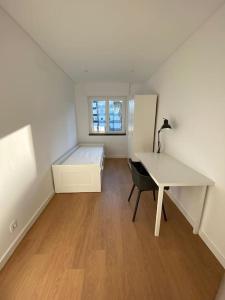 Carcavelos Beach 5 Bedrooms Serviced Apartment