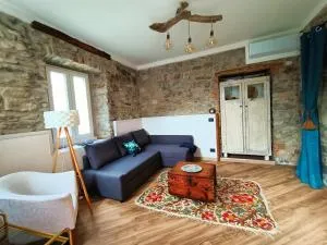 casa Virginia nel borgo - Esino Lario