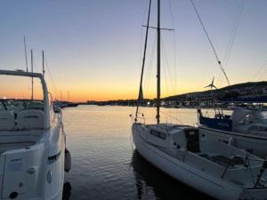 Beachfront Studio Apartment in Marina Dinevi