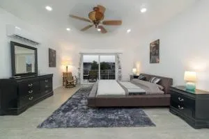 Aqua Videre - Cozy 2 Bedroom Villa, Jolly Harbour - Bolans