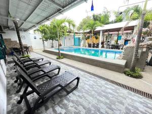 Casa vacacional #2 con vista al mar y piscina con 3 dormitorios , General Villamil Playas-Ecuador