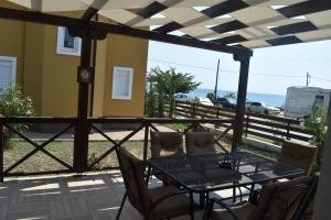 The Sea Stars, Beach Front House