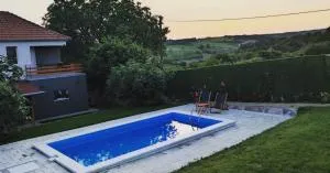 Boom House Fruska Gora - Grgeteg