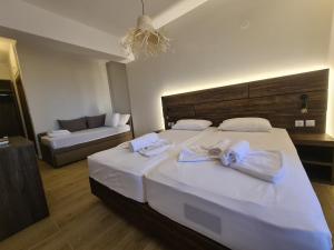 Este Luxury Apartments