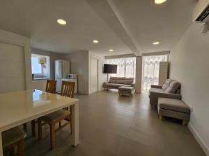 Apartamento a pie de playa II