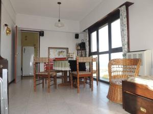 Punta Mogotes,hermosa vista al mar y al atardecer