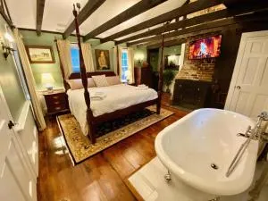 Silsbee's by Daniels House - سالم