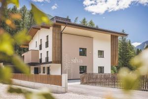 Superior One-Bedroom Apartment with Balcony