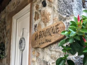 Maisons de vacances La Boutique a Antichan Barousse superbe gite maison village : photos des chambres