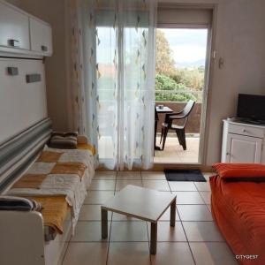 Studio 2 personnes proche Plage et Commerces - 2phoe504